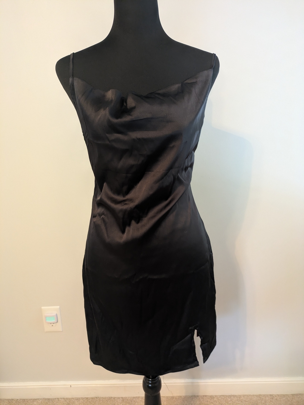 NWT Verdusa Split Hem Cowl Neck Satin Cami Bodycon Dress Size M